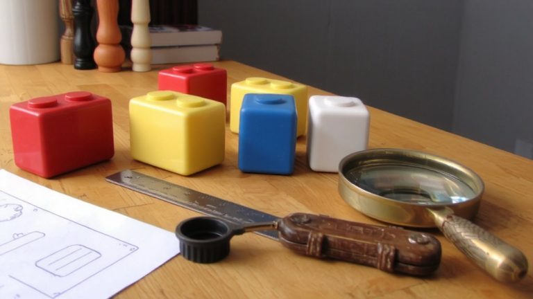 lego adopts kiddicraft design