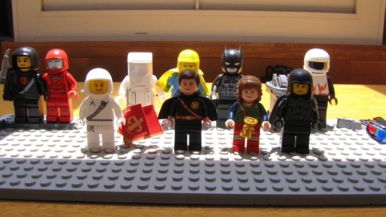 best place minifigures